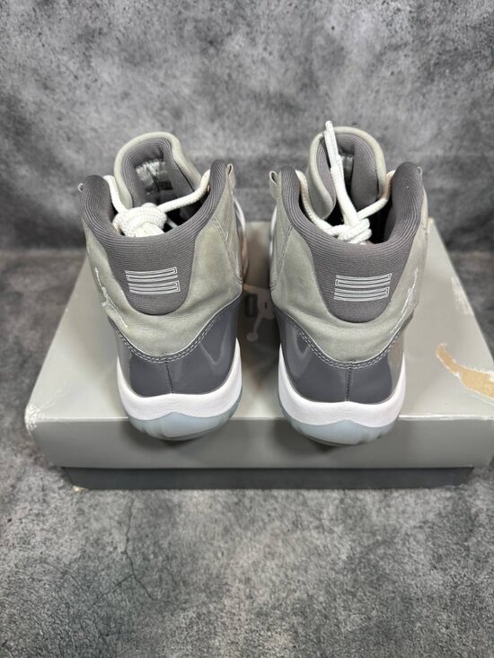 Size 8.5 | Jordan 11 Cool Grey With Box | Pre-Owned